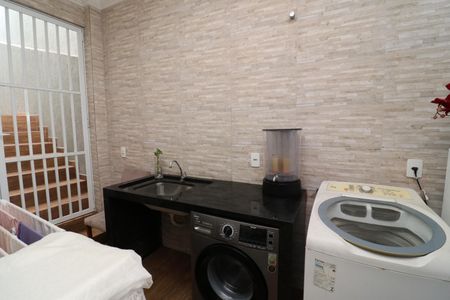 Casa à venda com 600m², 4 quartos e 2 vagasÁrea de Serviço