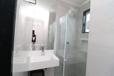 Casa à venda com 600m², 4 quartos e 2 vagasBanheiro da Suíte 2