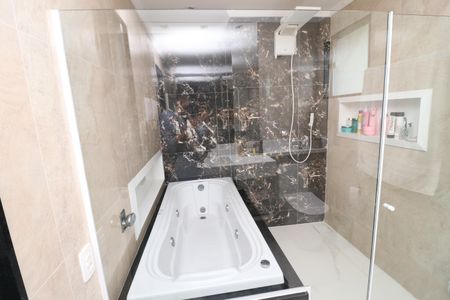 Casa à venda com 600m², 4 quartos e 2 vagasBanheiro da Suíte 1