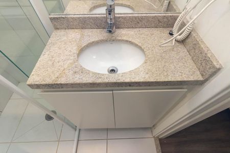 Banheiro de kitnet/studio para alugar com 1 quarto, 46m² em Centro Histórico de São Paulo, São Paulo