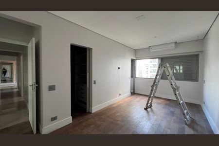 Apartamento à venda com 337m², 4 quartos e 4 vagas Apartamento à venda com 337m², 4 quartos e 4 vagasSuite