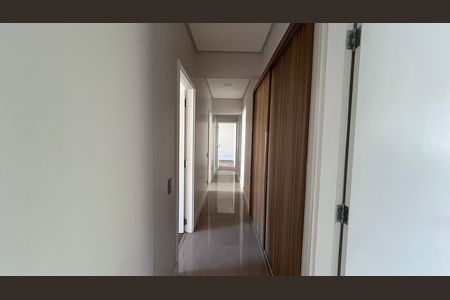 Apartamento à venda com 337m², 4 quartos e 4 vagas Apartamento à venda com 337m², 4 quartos e 4 vagasCorredor