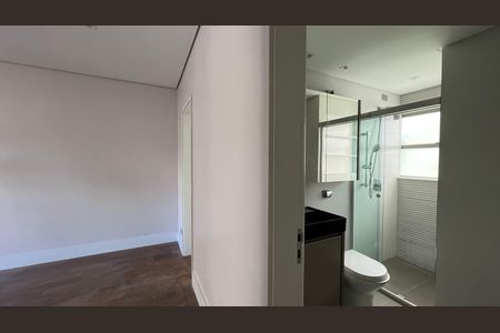Apartamento à venda com 337m², 4 quartos e 4 vagas Apartamento à venda com 337m², 4 quartos e 4 vagasSuite
