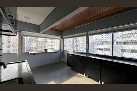 Apartamento à venda com 337m², 4 quartos e 4 vagas Apartamento à venda com 337m², 4 quartos e 4 vagasCozinha
