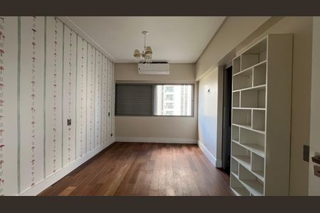 Apartamento à venda com 337m², 4 quartos e 4 vagas Apartamento à venda com 337m², 4 quartos e 4 vagasQuarto 2