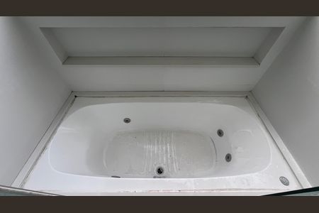 Apartamento à venda com 337m², 4 quartos e 4 vagas Apartamento à venda com 337m², 4 quartos e 4 vagasBanheiro da Suíte