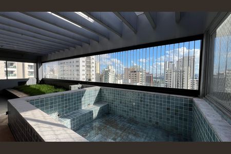 Apartamento à venda com 337m², 4 quartos e 4 vagas Apartamento à venda com 337m², 4 quartos e 4 vagasCobertura