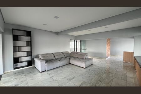 Apartamento à venda com 337m², 4 quartos e 4 vagas Apartamento à venda com 337m², 4 quartos e 4 vagasSala de TV