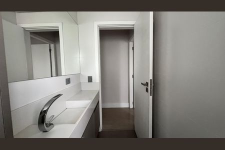 Apartamento à venda com 337m², 4 quartos e 4 vagas Apartamento à venda com 337m², 4 quartos e 4 vagasBanheiro