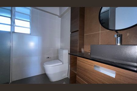 Apartamento à venda com 337m², 4 quartos e 4 vagas Apartamento à venda com 337m², 4 quartos e 4 vagasBanheiro 2