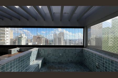 Apartamento à venda com 337m², 4 quartos e 4 vagas Apartamento à venda com 337m², 4 quartos e 4 vagasCobertura