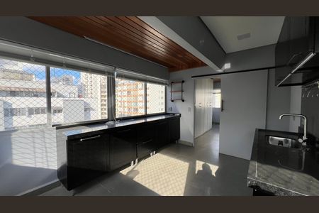 Apartamento à venda com 337m², 4 quartos e 4 vagas Apartamento à venda com 337m², 4 quartos e 4 vagasCozinha