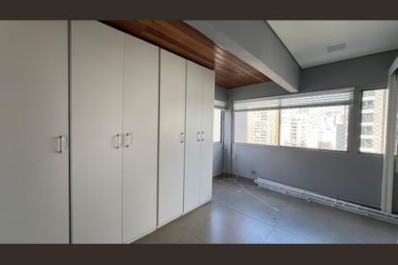 Apartamento à venda com 337m², 4 quartos e 4 vagas Apartamento à venda com 337m², 4 quartos e 4 vagasEscritório