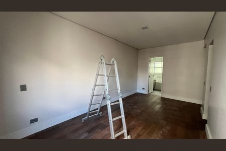 Apartamento à venda com 337m², 4 quartos e 4 vagas Apartamento à venda com 337m², 4 quartos e 4 vagasSuite