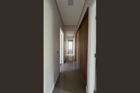 Apartamento à venda com 337m², 4 quartos e 4 vagas Apartamento à venda com 337m², 4 quartos e 4 vagasCorredor
