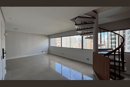 Apartamento à venda com 337m², 4 quartos e 4 vagas Apartamento à venda com 337m², 4 quartos e 4 vagasSala
