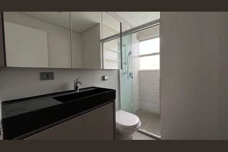 Apartamento à venda com 337m², 4 quartos e 4 vagas Apartamento à venda com 337m², 4 quartos e 4 vagasBanheiro da Suíte