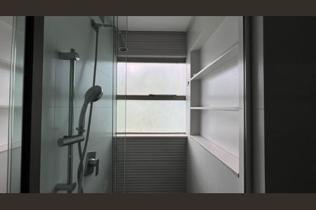 Apartamento à venda com 337m², 4 quartos e 4 vagas Apartamento à venda com 337m², 4 quartos e 4 vagasBanheiro da Suíte