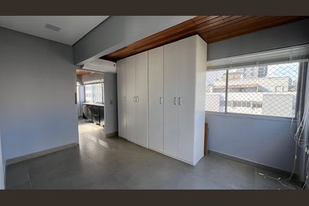 Apartamento à venda com 337m², 4 quartos e 4 vagas Apartamento à venda com 337m², 4 quartos e 4 vagasEscritório