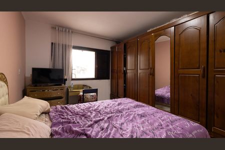 Casa à venda com 240m², 2 quartos e 2 vagas Casa à venda com 240m², 2 quartos e 2 vagasQuarto 1