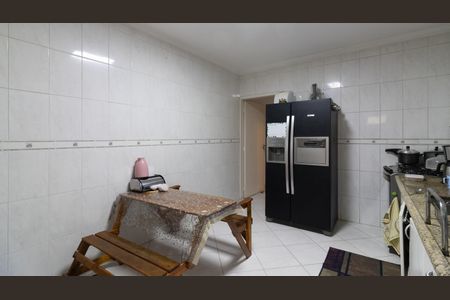 Casa à venda com 240m², 2 quartos e 2 vagas Casa à venda com 240m², 2 quartos e 2 vagasCozinha