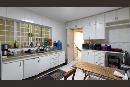 Casa à venda com 240m², 2 quartos e 2 vagas Casa à venda com 240m², 2 quartos e 2 vagasCozinha