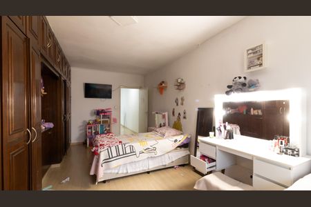 Casa à venda com 240m², 2 quartos e 2 vagas Casa à venda com 240m², 2 quartos e 2 vagasQuarto 2