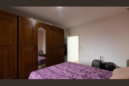 Casa à venda com 240m², 2 quartos e 2 vagas Casa à venda com 240m², 2 quartos e 2 vagasQuarto 1