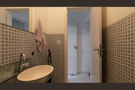 Casa à venda com 240m², 2 quartos e 2 vagas Casa à venda com 240m², 2 quartos e 2 vagasLavabo