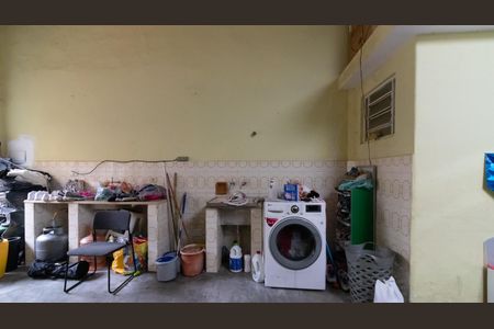 Casa à venda com 240m², 2 quartos e 2 vagas Casa à venda com 240m², 2 quartos e 2 vagasÁrea de Serviço