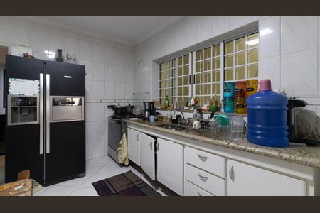 Casa à venda com 240m², 2 quartos e 2 vagas Casa à venda com 240m², 2 quartos e 2 vagasCozinha