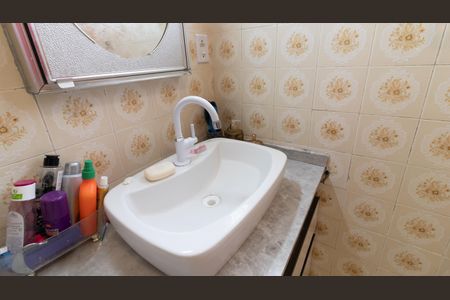 Casa à venda com 240m², 2 quartos e 2 vagas Casa à venda com 240m², 2 quartos e 2 vagasBanheiro