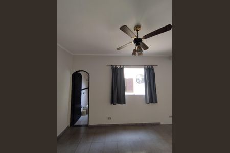 Casa à venda com 312m², 6 quartos e 3 vagas Casa à venda com 312m², 6 quartos e 3 vagasSala