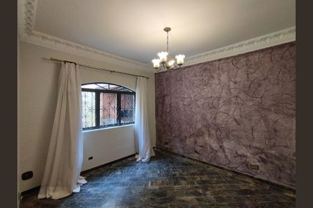 Casa à venda com 312m², 6 quartos e 3 vagas Casa à venda com 312m², 6 quartos e 3 vagasSala de TV