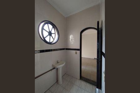 Casa à venda com 312m², 6 quartos e 3 vagas Casa à venda com 312m², 6 quartos e 3 vagasBanheiro