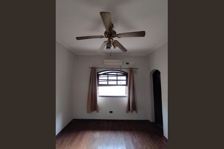 Casa à venda com 312m², 6 quartos e 3 vagas Casa à venda com 312m², 6 quartos e 3 vagasSuíte 3