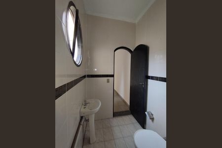 Casa à venda com 312m², 6 quartos e 3 vagas Casa à venda com 312m², 6 quartos e 3 vagasBanheiro