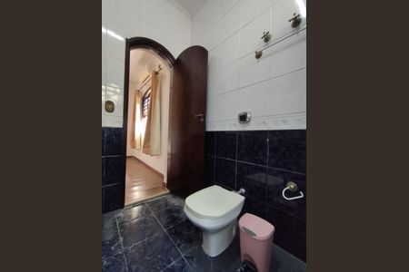 Casa à venda com 312m², 6 quartos e 3 vagas Casa à venda com 312m², 6 quartos e 3 vagasBanheiro - torneira