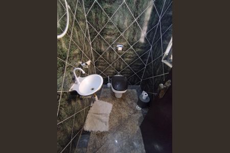 Casa à venda com 312m², 6 quartos e 3 vagas Casa à venda com 312m², 6 quartos e 3 vagasLavabo