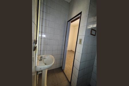 Casa à venda com 312m², 6 quartos e 3 vagas Casa à venda com 312m², 6 quartos e 3 vagasBanheiro de serviço