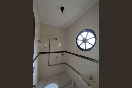 Casa à venda com 312m², 6 quartos e 3 vagas Casa à venda com 312m², 6 quartos e 3 vagasBanheiro