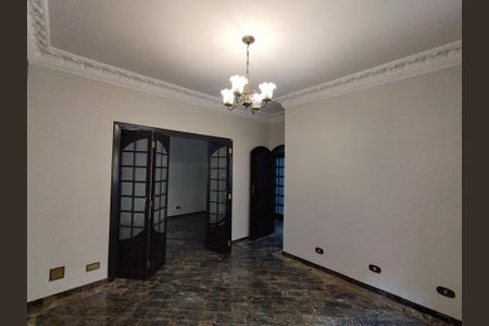 Casa à venda com 312m², 6 quartos e 3 vagas Casa à venda com 312m², 6 quartos e 3 vagasSala de TV