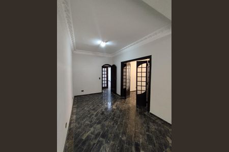 Casa à venda com 312m², 6 quartos e 3 vagas Casa à venda com 312m², 6 quartos e 3 vagasCozinha - Torneira