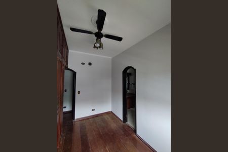 Casa à venda com 312m², 6 quartos e 3 vagas Casa à venda com 312m², 6 quartos e 3 vagasSuíte 5