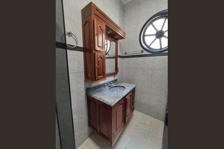 Casa à venda com 312m², 6 quartos e 3 vagas Casa à venda com 312m², 6 quartos e 3 vagasBanheiro - torneira