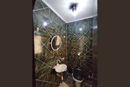 Casa à venda com 312m², 6 quartos e 3 vagas Casa à venda com 312m², 6 quartos e 3 vagasLavabo