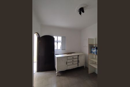 Casa à venda com 312m², 6 quartos e 3 vagas Casa à venda com 312m², 6 quartos e 3 vagasQuarto de Serviço