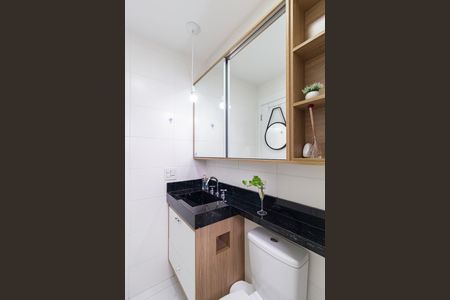 Apartamento à venda com 67m², 2 quartos e 1 vaga Apartamento à venda com 67m², 2 quartos e 1 vagaBanheiro da suíte