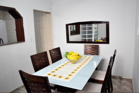 Casa à venda com 130m², 4 quartos e 1 vaga Casa à venda com 130m², 4 quartos e 1 vagaCopa