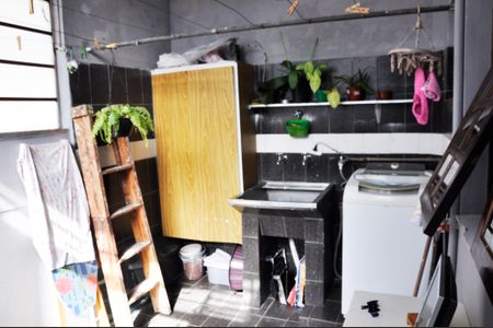 Casa à venda com 130m², 4 quartos e 1 vaga Casa à venda com 130m², 4 quartos e 1 vagaÁrea de Serviço